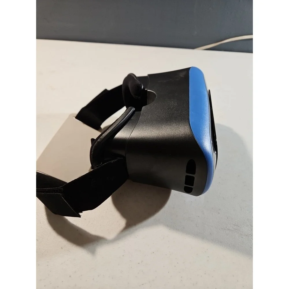 BNext VR Headset Brand New‎ No Box Never Used Blue